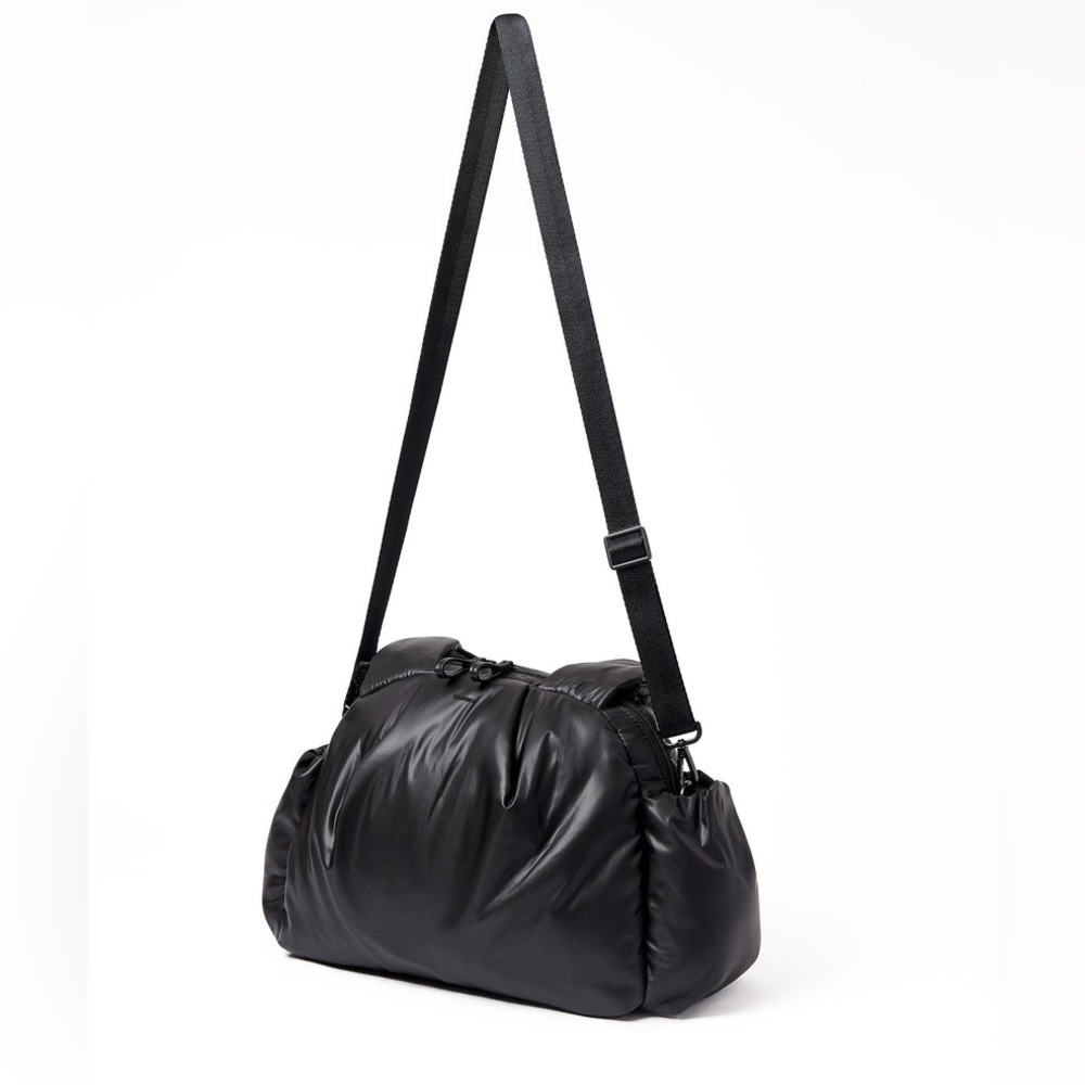 Caraa Nimbus Medium Black - NWT